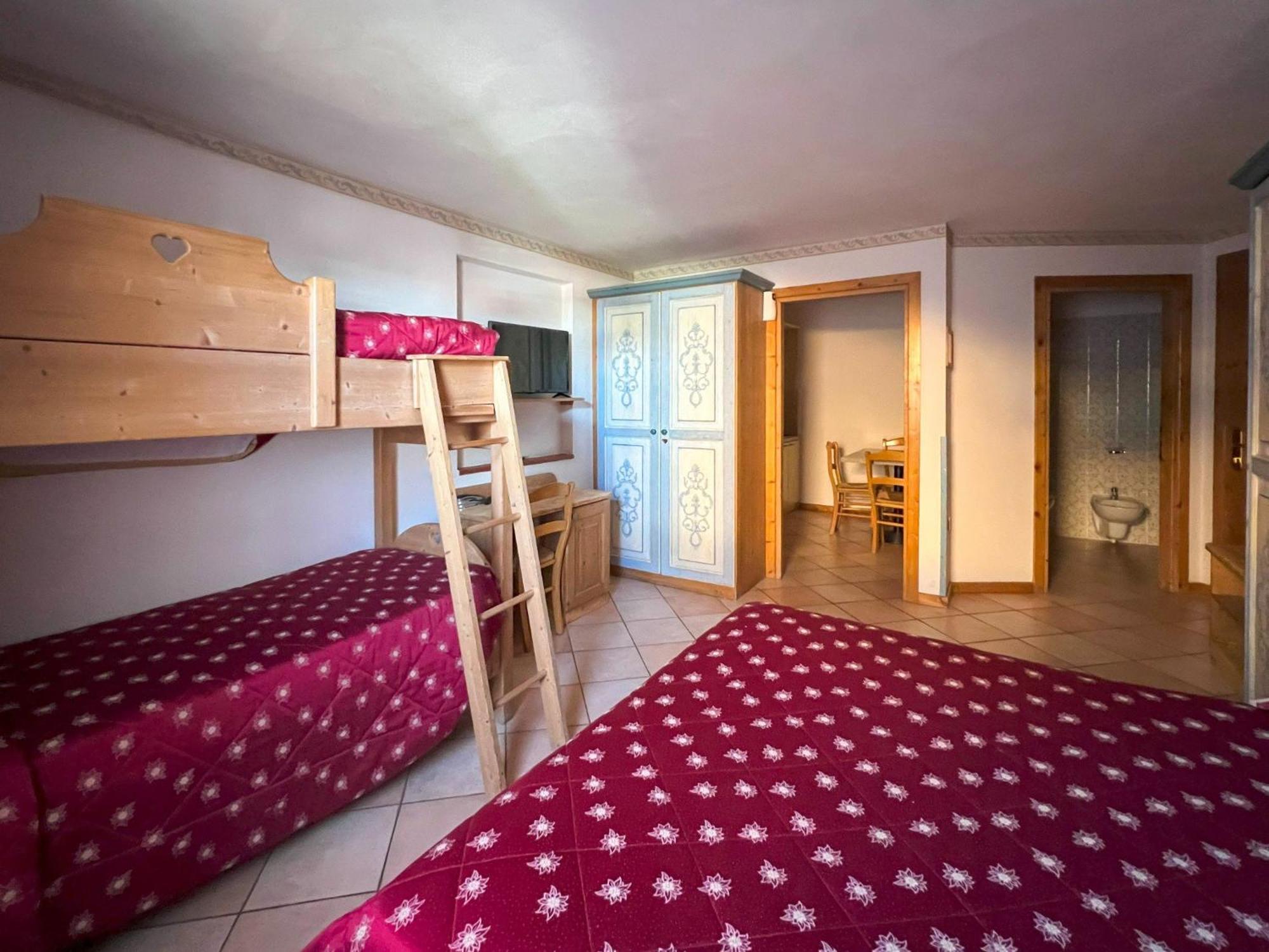 Hotel Residence Dahu Пасо дел Тонале Екстериор снимка