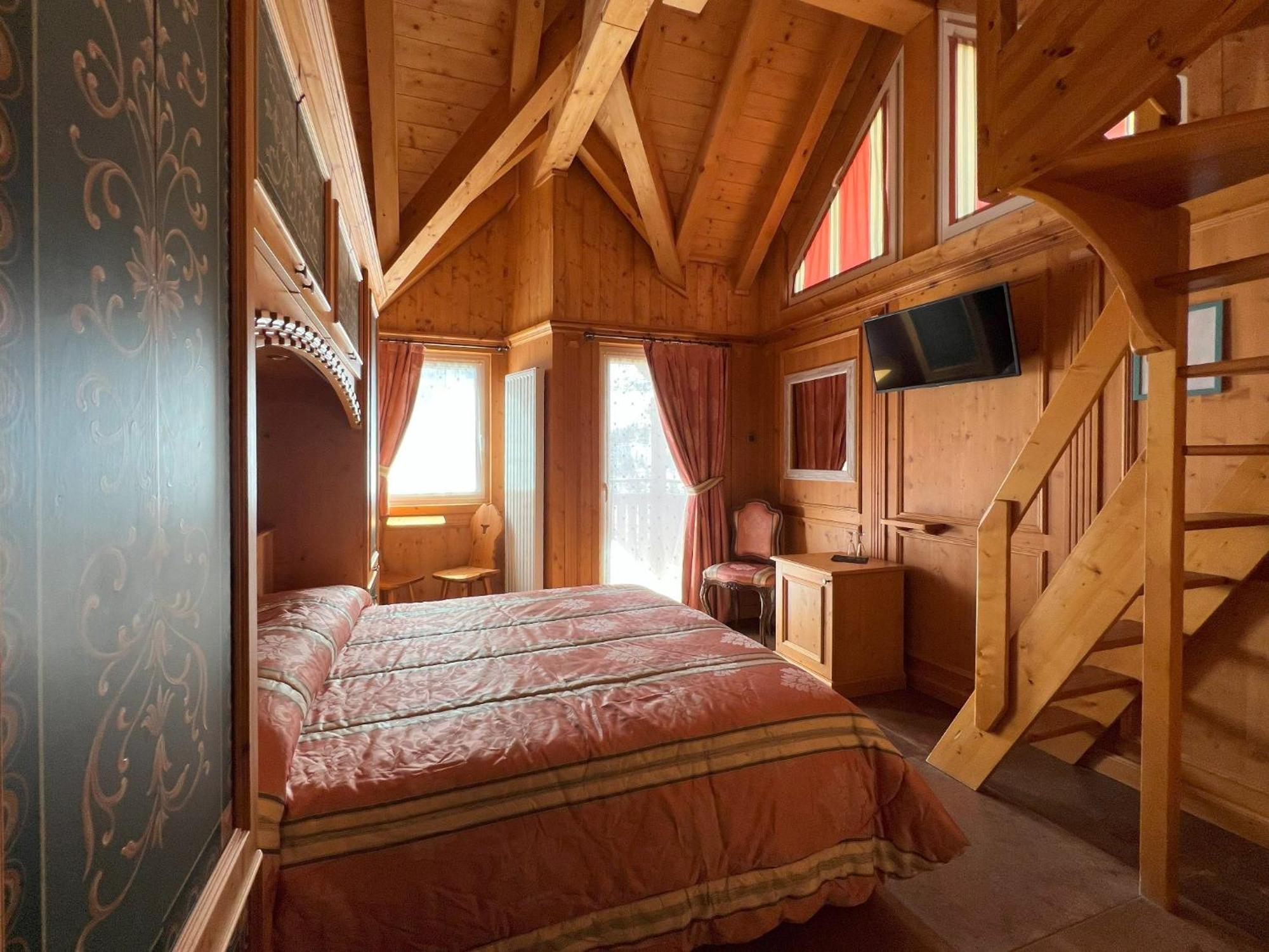 Hotel Residence Dahu Пасо дел Тонале Екстериор снимка