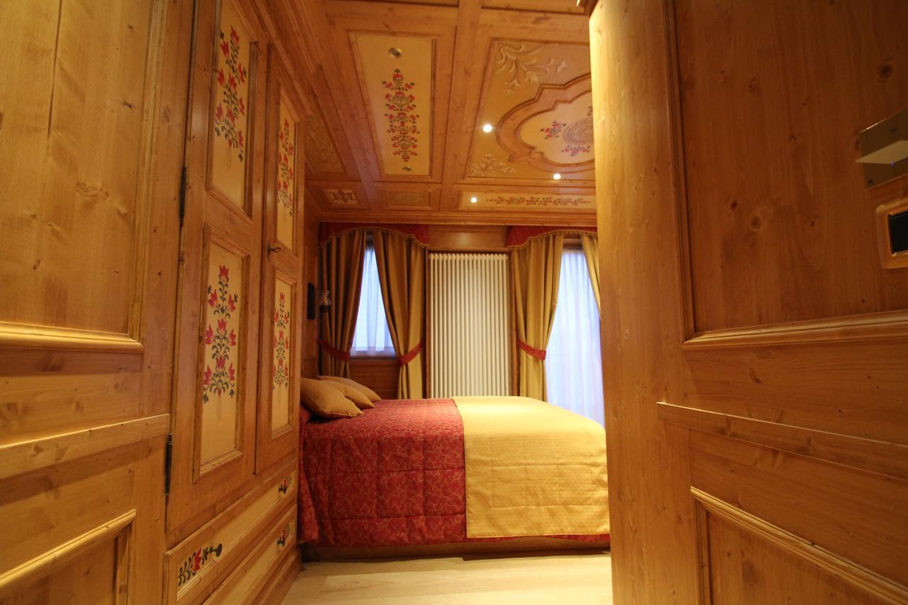 Hotel Residence Dahu Пасо дел Тонале Екстериор снимка