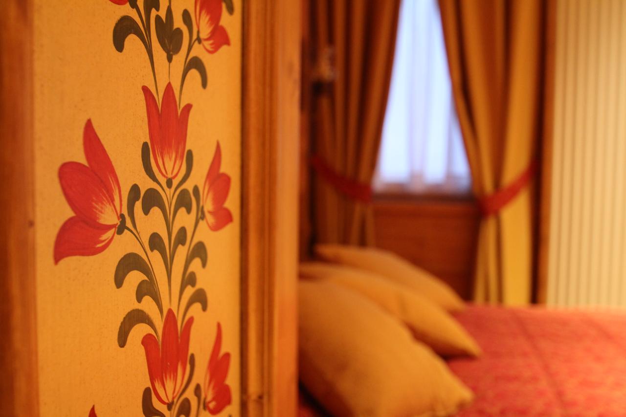 Hotel Residence Dahu Пасо дел Тонале Екстериор снимка